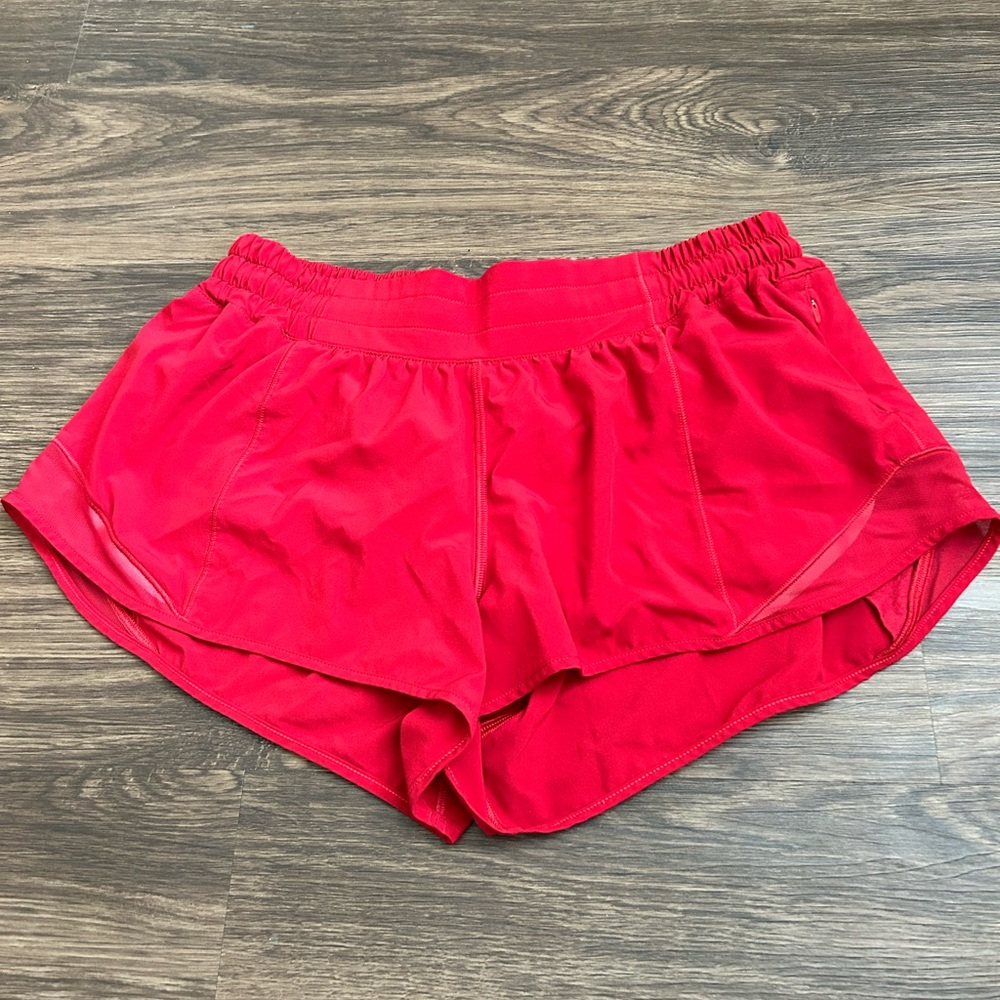 Lululemon Bright Red Hotty Hots 2.5”